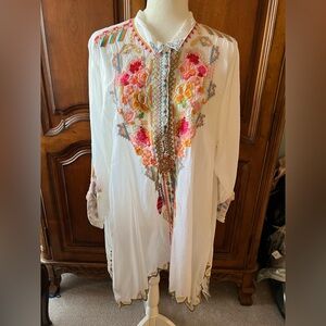 Johnny Was White Floral Embroidered Blouse, EUC, XL